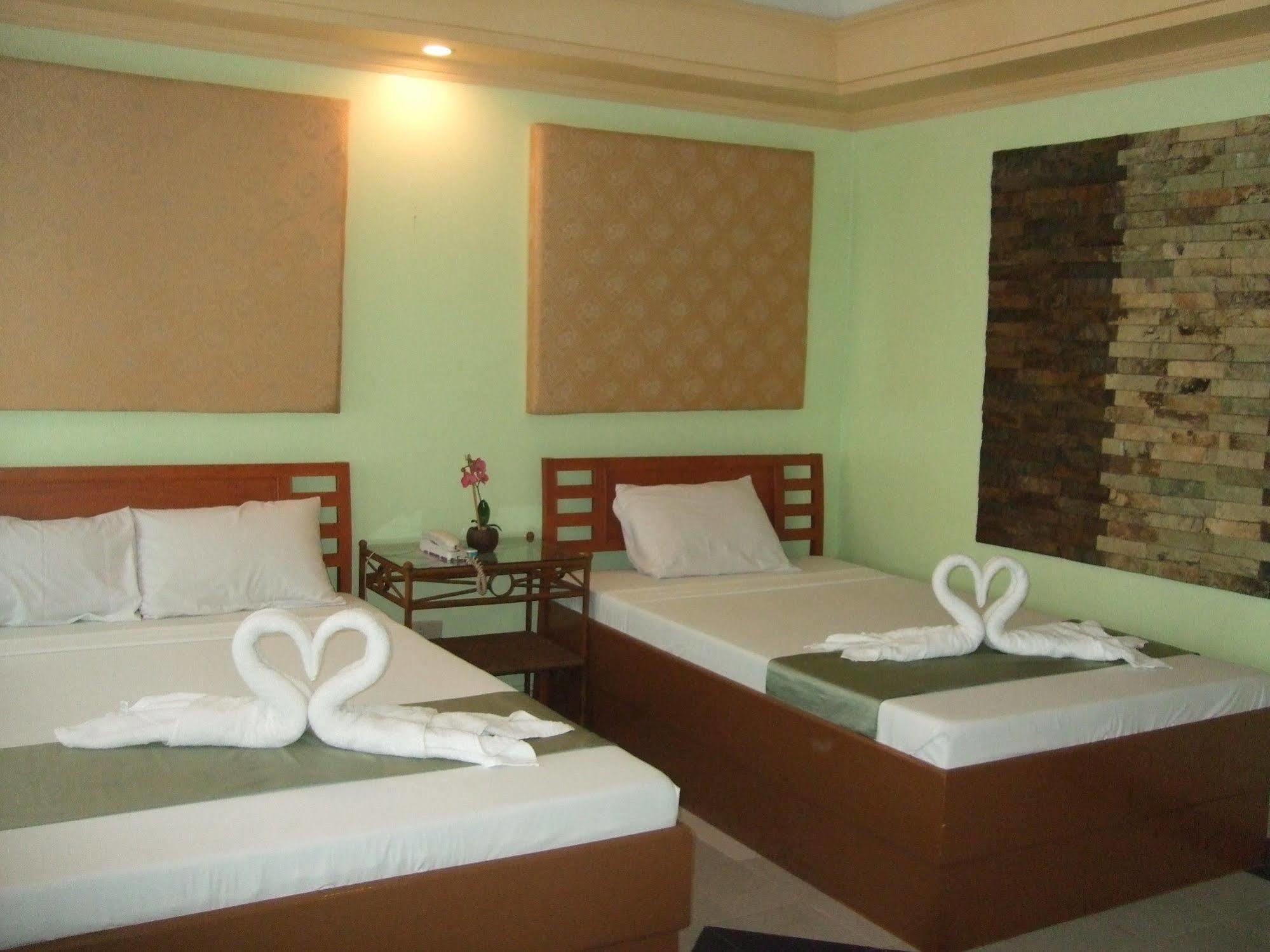 La Esperanza Hotel Kalibo Exterior foto